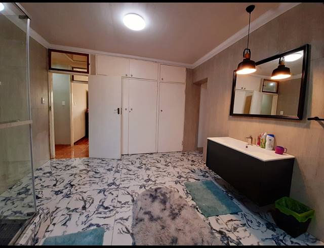 5 BEDROOM HOUSE FOR SALE IN SASOLBURG EXT 11